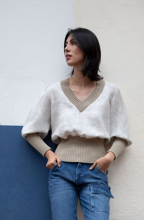 Blusa ruby lino en v carmesí